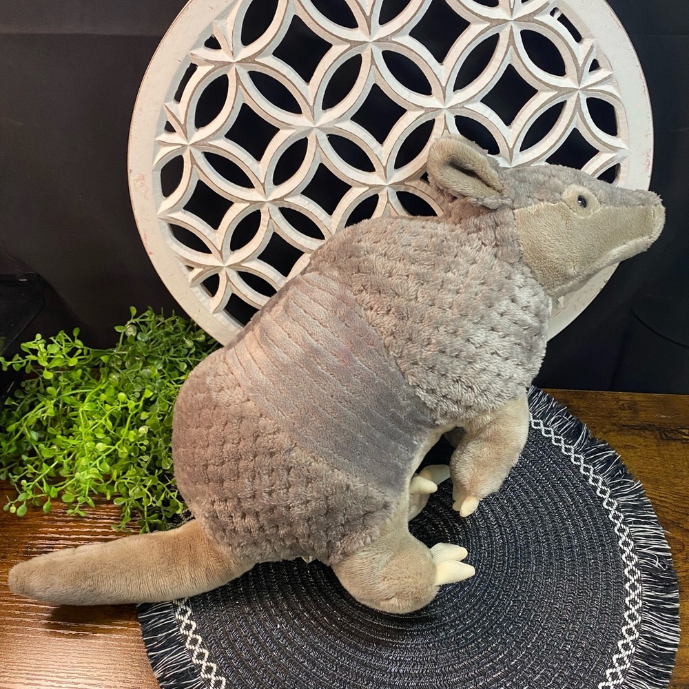 WILD REPUBLIC ARMADILLO PLUSH
STUFFED ANIMAL - Picture 7 of 10